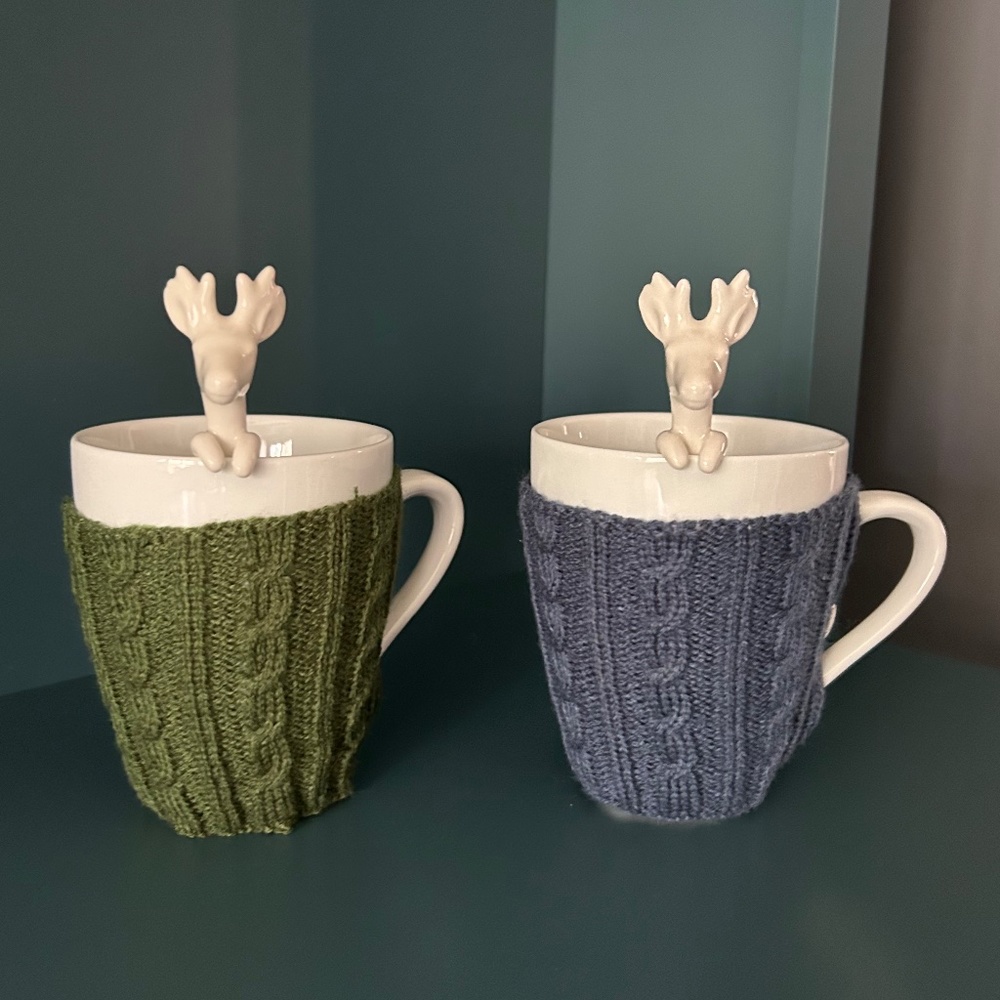Threshold Mug with Sweater and Reindeer Stirrer Blue and Green